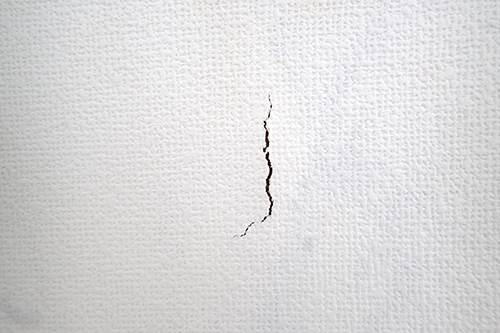 壁の傷